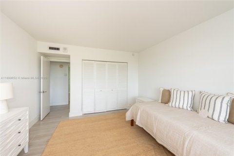 Condominio en alquiler en Key Biscayne, Florida, 2 dormitorios, 117.06 m2 № 1964188 - foto 20