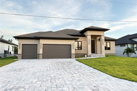 Casa en Port Charlotte, Florida 4 dormitorios, 209.68 m2 № 2361324