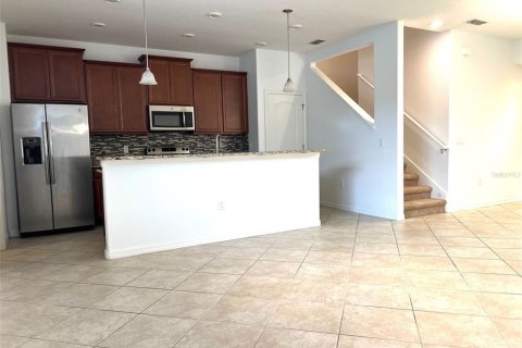 Adosado en alquiler en Windermere, Florida, 4 dormitorios, 185.53 m2 № 1903093 - foto 2