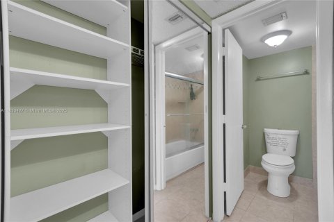 Copropriété à louer à Coral Springs, Floride: 2 chambres, 91.97 m2 № 1813868 - photo 18