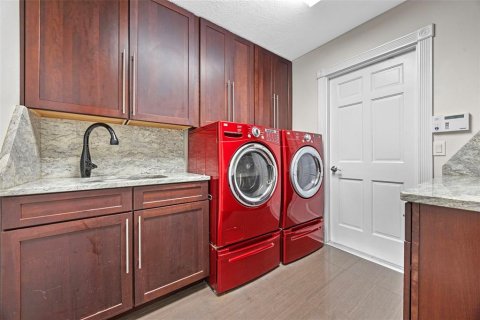 Casa en venta en Orlando, Florida, 4 dormitorios, 271.27 m2 № 1810572 - foto 17