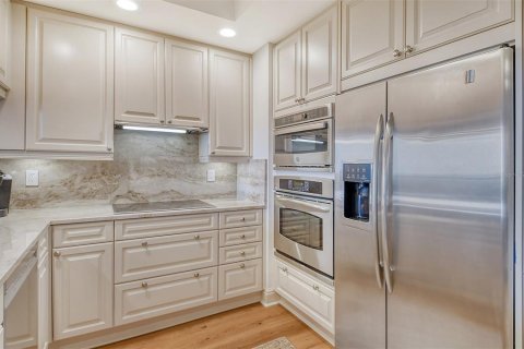 Снять в аренду кондоминиум в Сарасота, Флорида 7 комнат, 155.24м2, № 1581264 - фото 9