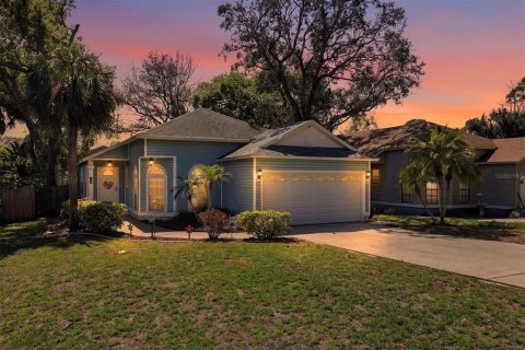Casa en Tarpon Springs, Florida 3 dormitorios, 130.25 m2 № 2101574