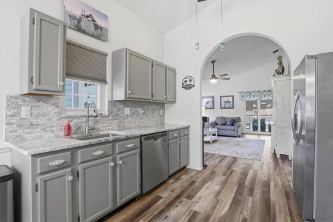Casa en venta en Tarpon Springs, Florida, 3 dormitorios, 130.25 m2 № 2101574 - foto 11