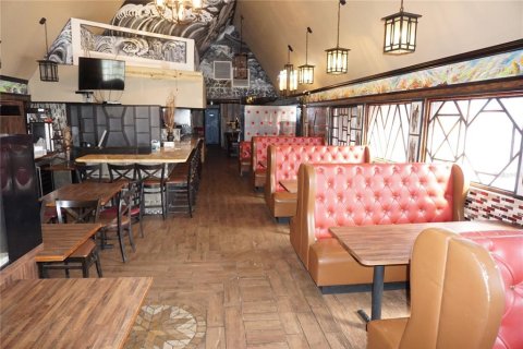 Купить коммерческую недвижимость в Сент-Питерсберг, Флорида 319.03м2, № 2096320 - фото 3