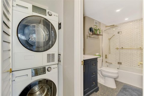 Copropriété à vendre à Sarasota, Floride: 1 chambre, 69.77 m2 № 2203167 - photo 25