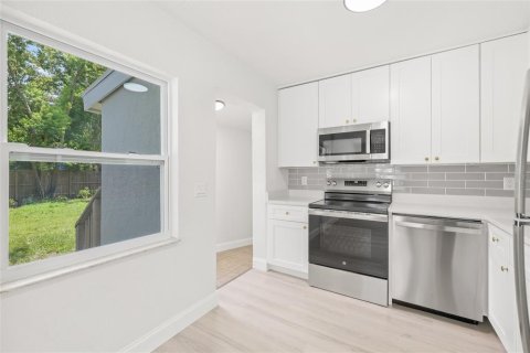 Villa ou maison à vendre à Clearwater, Floride: 2 chambres, 106.84 m2 № 1917832 - photo 12