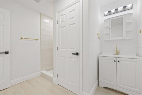 Villa ou maison à vendre à Clearwater, Floride: 2 chambres, 106.84 m2 № 1917832 - photo 25