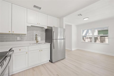 Villa ou maison à vendre à Clearwater, Floride: 2 chambres, 106.84 m2 № 1917832 - photo 14