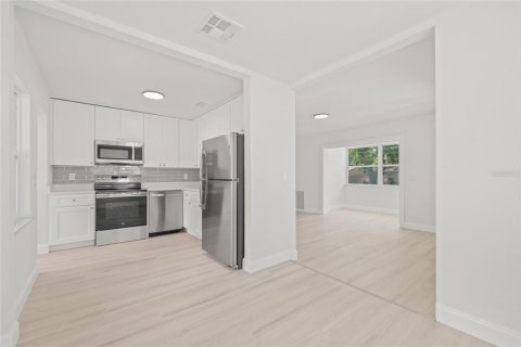 Villa ou maison à vendre à Clearwater, Floride: 2 chambres, 106.84 m2 № 1917832 - photo 9