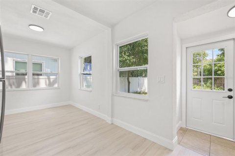 Villa ou maison à vendre à Clearwater, Floride: 2 chambres, 106.84 m2 № 1917832 - photo 13