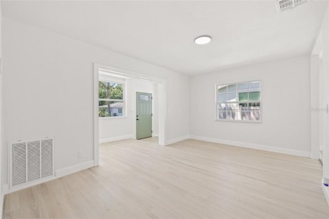 Villa ou maison à vendre à Clearwater, Floride: 2 chambres, 106.84 m2 № 1917832 - photo 5