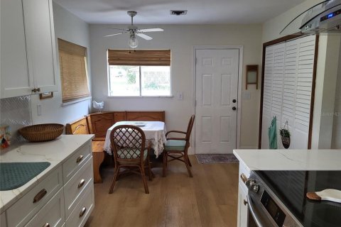 Casa en venta en Ocala, Florida, 3 dormitorios, 159.42 m2 № 1909056 - foto 2