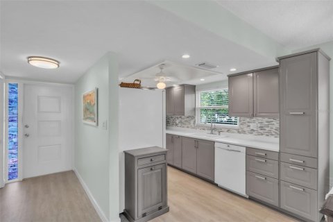 Copropriété à vendre à Holmes Beach, Floride: 2 chambres, 109.53 m2 № 2100573 - photo 9