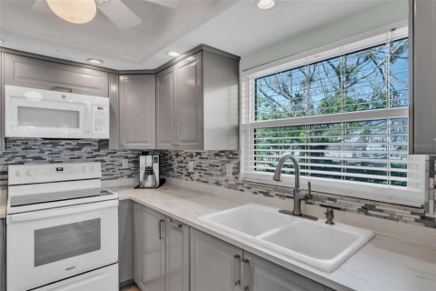 Copropriété à vendre à Holmes Beach, Floride: 2 chambres, 109.53 m2 № 2100573 - photo 6