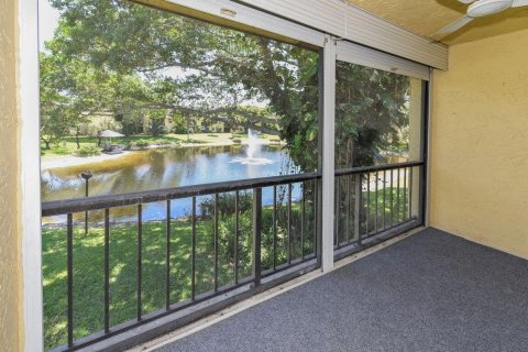 Copropriété à louer à Boca Raton, Floride: 2 chambres, 96.99 m2 № 934261 - photo 1
