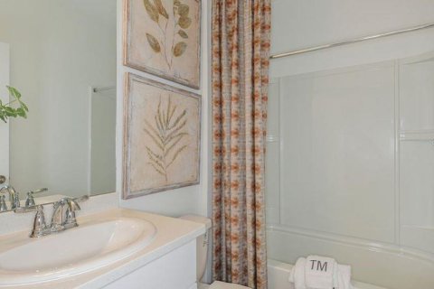 House in Auburndale, Florida 4 bedrooms, 183.39 sq.m. № 1911942 - photo 16