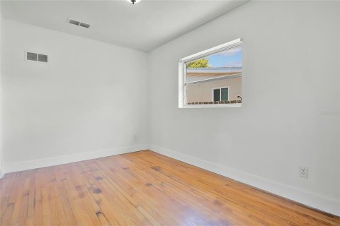 Villa ou maison à vendre à Orlando, Floride: 5 chambres, 133.31 m2 № 2156163 - photo 29