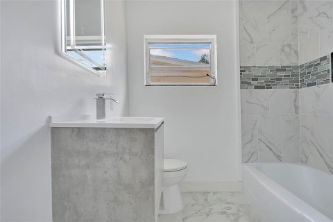 Villa ou maison à vendre à Orlando, Floride: 5 chambres, 133.31 m2 № 2156163 - photo 27