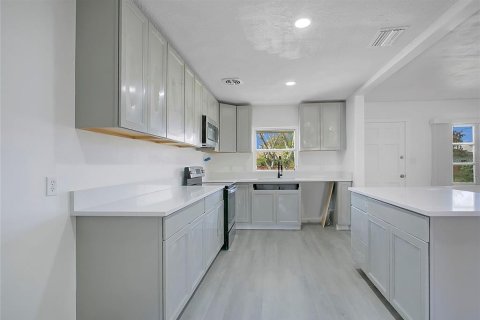 Villa ou maison à vendre à Orlando, Floride: 5 chambres, 133.31 m2 № 2156163 - photo 12