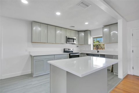 Villa ou maison à vendre à Orlando, Floride: 5 chambres, 133.31 m2 № 2156163 - photo 13