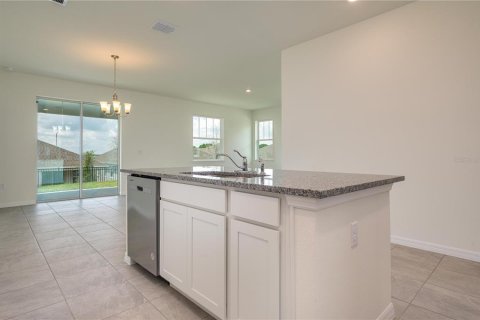House in Lake Alfred, Florida 3 bedrooms, 154.5 sq.m. № 1858415 - photo 8
