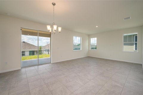 House in Lake Alfred, Florida 3 bedrooms, 154.5 sq.m. № 1858415 - photo 6