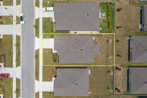 House in Lake Alfred, Florida 3 bedrooms, 154.5 sq.m. № 1858415 - photo 4