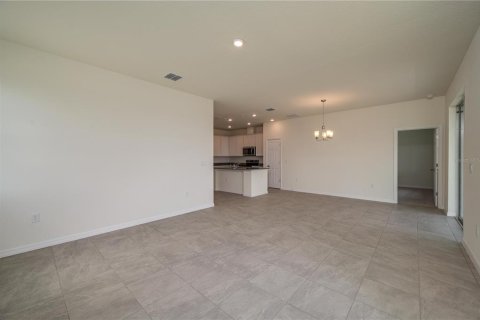 House in Lake Alfred, Florida 3 bedrooms, 154.5 sq.m. № 1858415 - photo 5