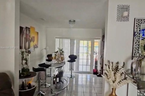 Купить виллу или дом в Майами, Флорида 3 спальни, 158.77м2, № 1961343 - фото 28