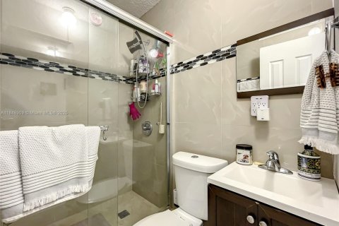 Купить виллу или дом в Майами, Флорида 3 спальни, 158.77м2, № 1961343 - фото 12