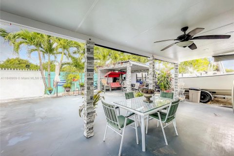 Купить виллу или дом в Майами, Флорида 3 спальни, 158.77м2, № 1961343 - фото 14