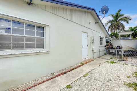 Купить виллу или дом в Майами, Флорида 3 спальни, 158.77м2, № 1961343 - фото 19