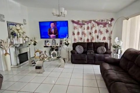 Купить виллу или дом в Майами, Флорида 3 спальни, 158.77м2, № 1961343 - фото 27