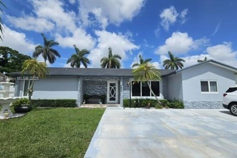 Купить виллу или дом в Майами, Флорида 3 спальни, 158.77м2, № 1961343 - фото 22