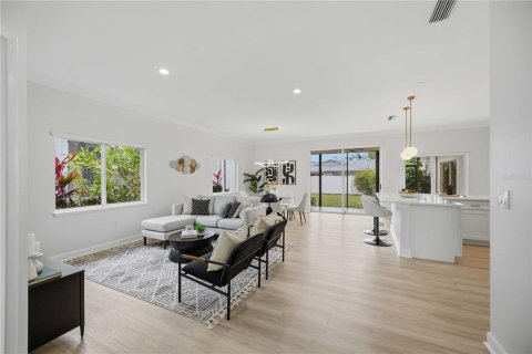 Villa ou maison à vendre à Sarasota, Floride: 3 chambres, 166.02 m2 № 2227148 - photo 9