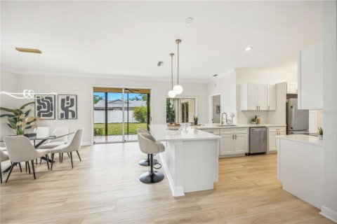 Villa ou maison à vendre à Sarasota, Floride: 3 chambres, 166.02 m2 № 2227148 - photo 13