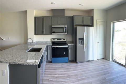 Townhouse in Davenport, Florida 3 bedrooms, 133.31 sq.m. № 2424238 - photo 17