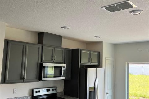 Townhouse in Davenport, Florida 3 bedrooms, 133.31 sq.m. № 2424238 - photo 14