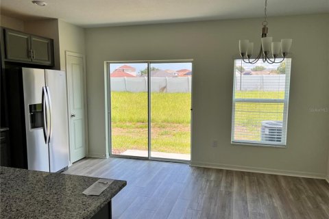 Townhouse in Davenport, Florida 3 bedrooms, 133.31 sq.m. № 2424238 - photo 13