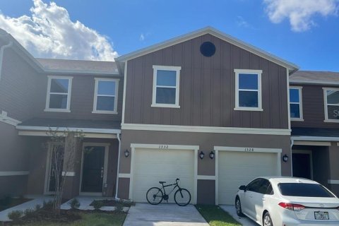Townhouse in Davenport, Florida 3 bedrooms, 133.31 sq.m. № 2424238 - photo 2