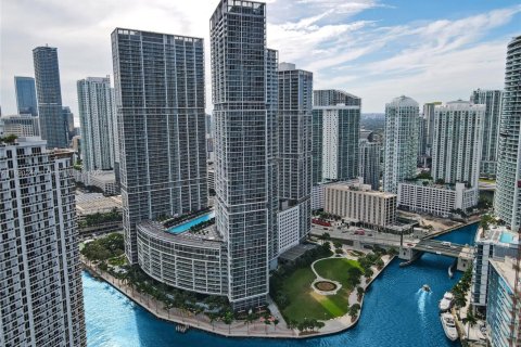 Condo in Miami, Florida, 1 bedroom  № 1947932 - photo 15
