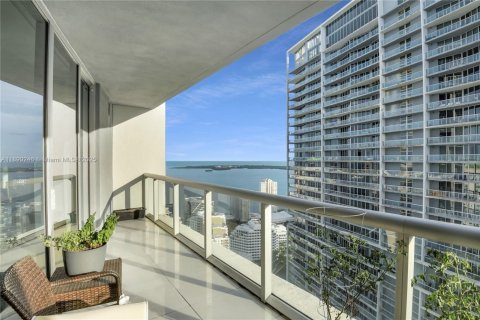Condo in Miami, Florida, 1 bedroom  № 1947932 - photo 2