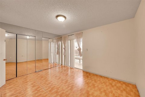 Купить кондоминиум в Санрайз, Флорида 3 комнаты, 55.74м2, № 2193309 - фото 17