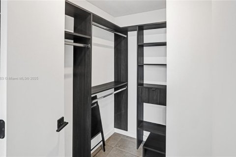 Купить кондоминиум в Майами, Флорида 1 спальня, 48.4м2, № 1956984 - фото 19