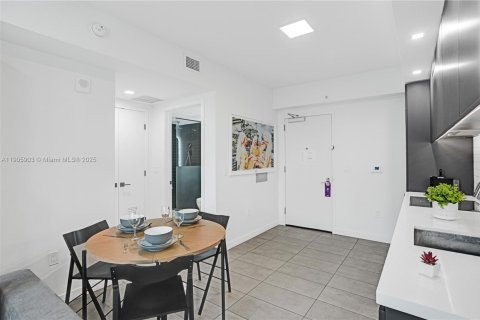 Купить кондоминиум в Майами, Флорида 1 спальня, 48.4м2, № 1956984 - фото 13