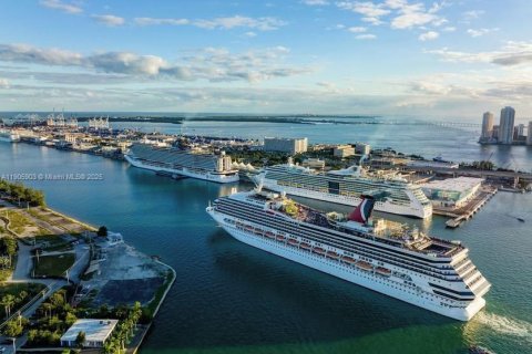 Купить кондоминиум в Майами, Флорида 1 спальня, 48.4м2, № 1956984 - фото 1