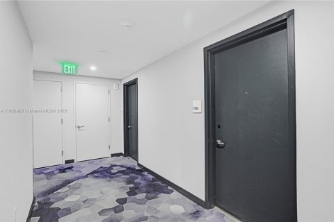 Купить кондоминиум в Майами, Флорида 1 спальня, 48.4м2, № 1956984 - фото 29