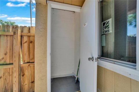 Condominio en alquiler en Brandon, Florida, 2 dormitorios, 85.28 m2 № 1801767 - foto 27