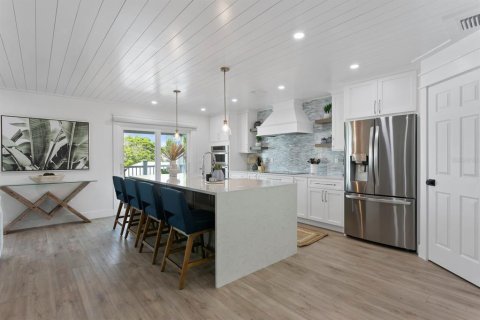 Casa en venta en Bradenton Beach, Florida, 5 dormitorios, 259.75 m2 № 2323040 - foto 27